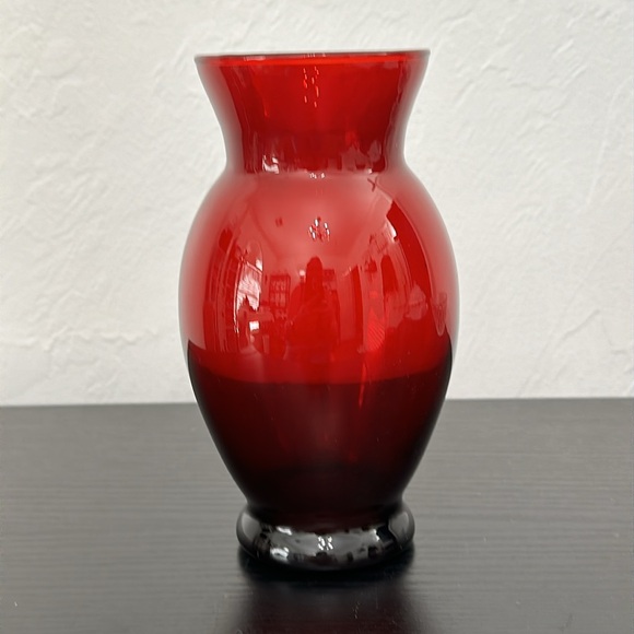 Anchor Hocking Vintage Ruby Red Depression Glass Vase - Picture 1 of 13